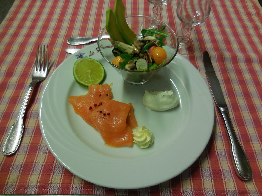 Hotel Le Ferraillon อาบงดองซ์ ภายนอก รูปภาพ