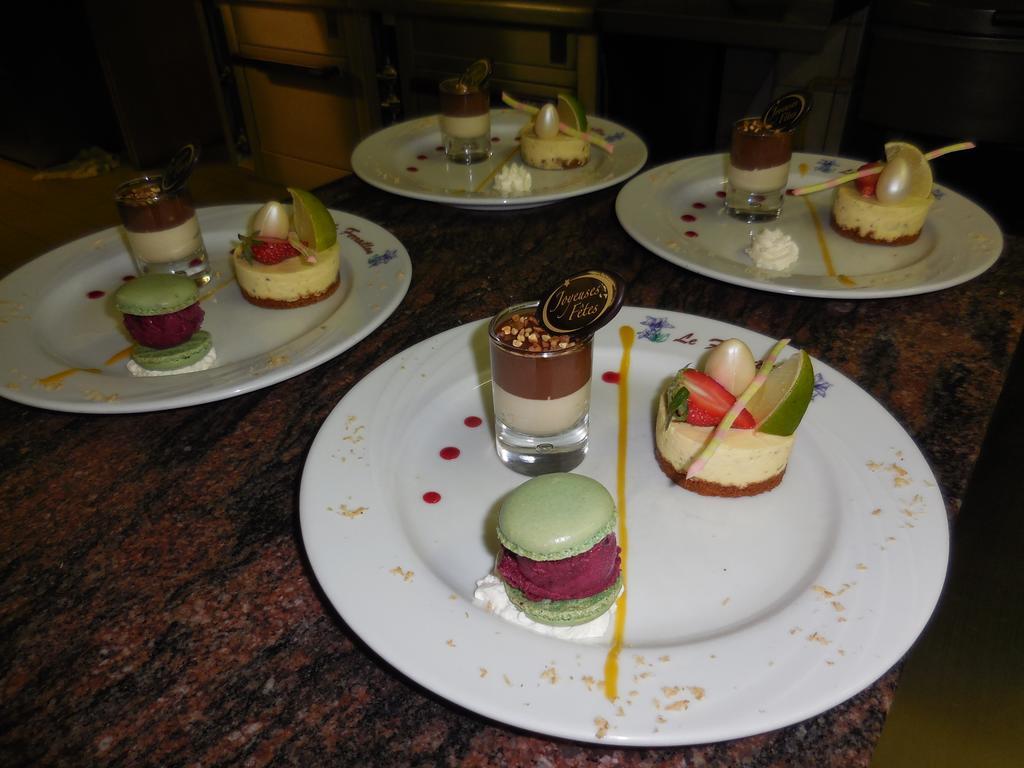 Hotel Le Ferraillon อาบงดองซ์ ภายนอก รูปภาพ